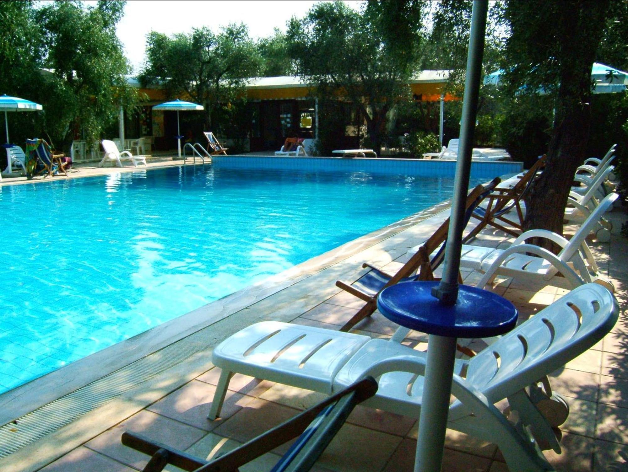 Residence Baia Del Gallo Вьесте Экстерьер фото